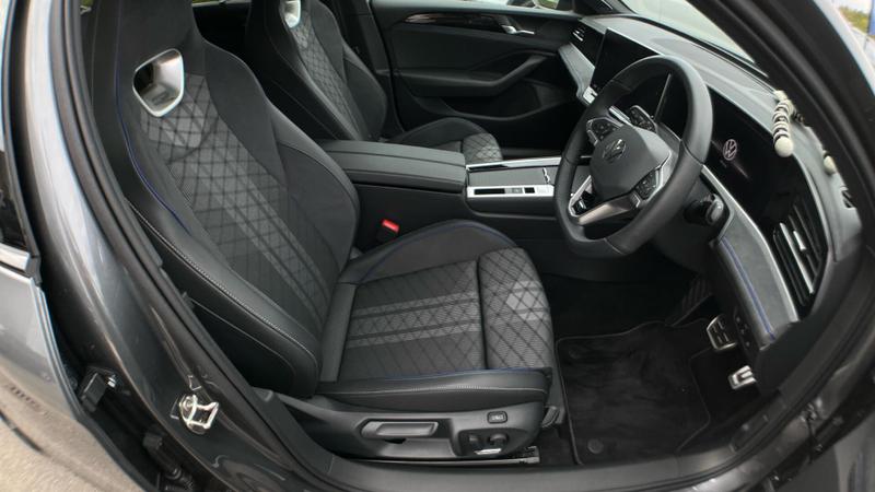 Used Volkswagen Passat 2025 for sale - 75228445: Photo 42