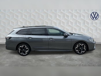 Used Volkswagen Passat 2025 for sale - 75228445: Photo