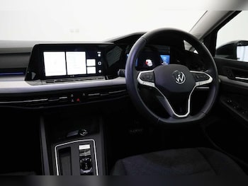 Used Volkswagen Golf 2023 for sale - 75705758: Photo
