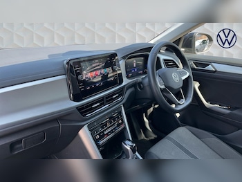 Used Volkswagen T-Roc 2024 for sale - 78346225: Photo