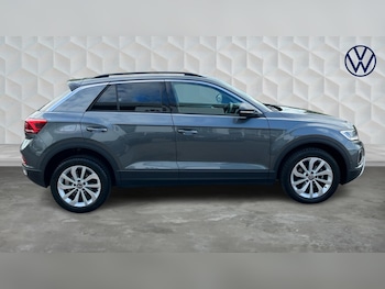 Used Volkswagen T-Roc 2024 for sale - 78499538: Photo
