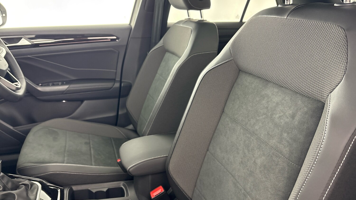 Used Volkswagen T-Roc 2026 for sale - 78210394: Photo 33