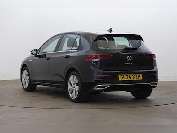 Used Volkswagen Golf 2024 for sale - 75349060: Photo