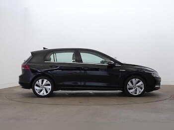Used Volkswagen Golf 2024 for sale - 75349060: Photo