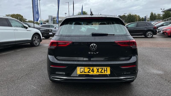 Used Volkswagen Golf 2024 for sale - 75349060: Photo 9