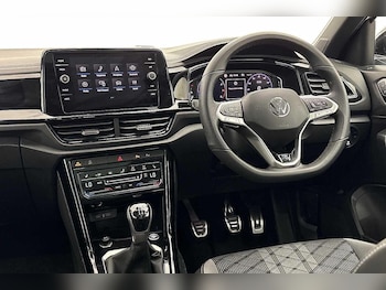 Used Volkswagen T-Roc 2025 for sale - 79105184: Photo