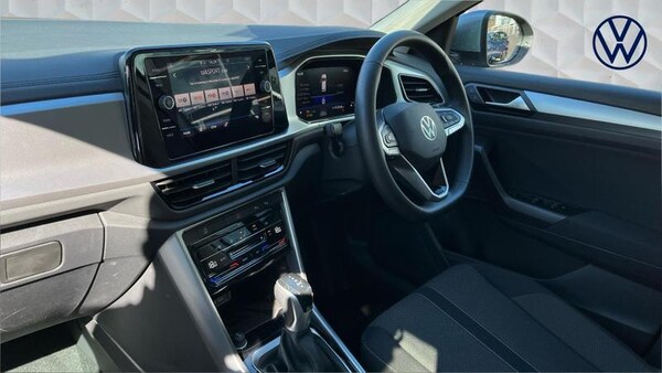 Used Volkswagen T-Roc 2025 for sale - 74931735: Photo 2