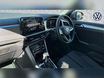 Used Volkswagen T-Roc 2025 for sale - 74931735: Photo