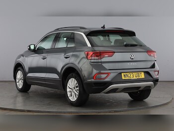 Used Volkswagen T-Roc 2023 for sale - 78078275: Photo