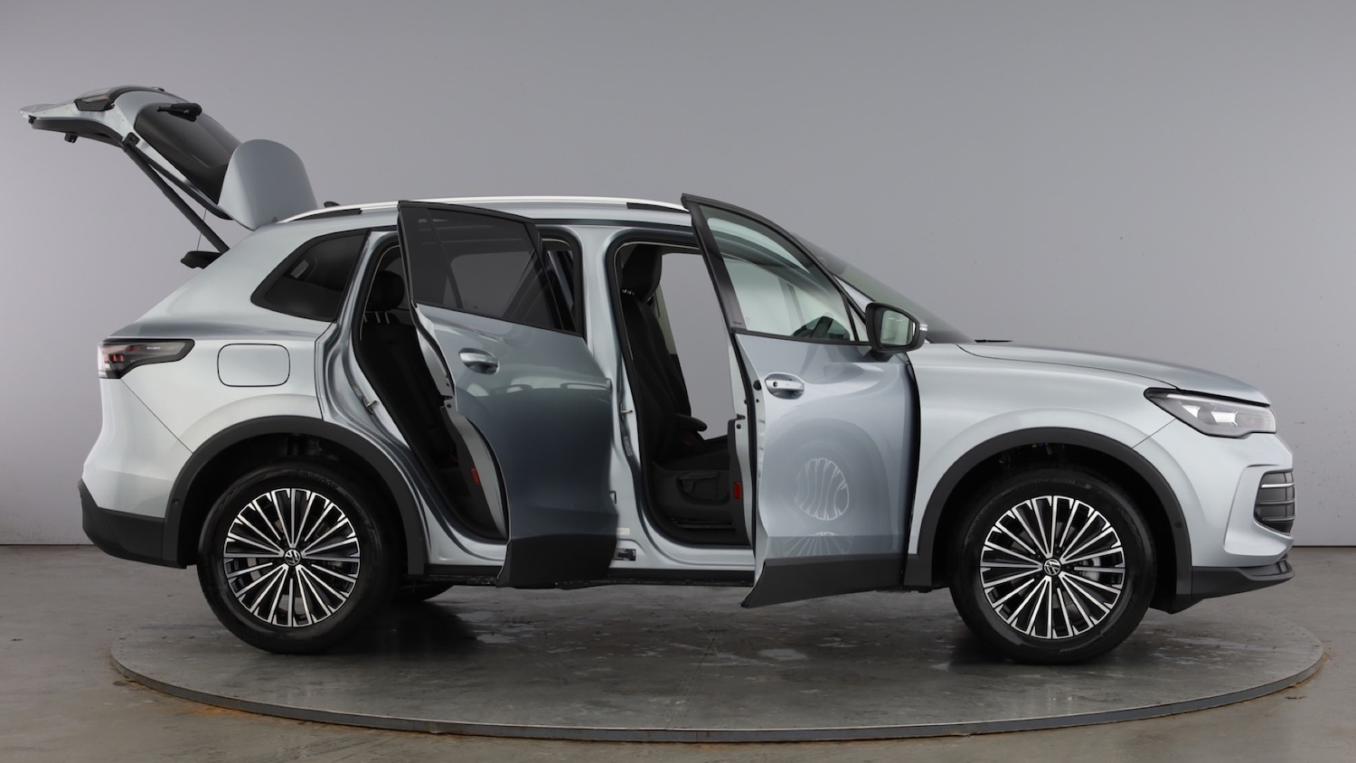 Used Volkswagen Tiguan 2026 for sale - 78210383: Photo 11