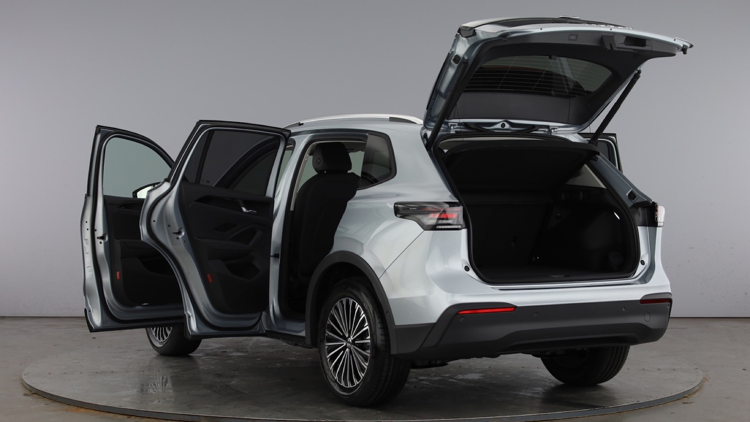 Used Volkswagen Tiguan 2026 for sale - 78210383: Photo 12