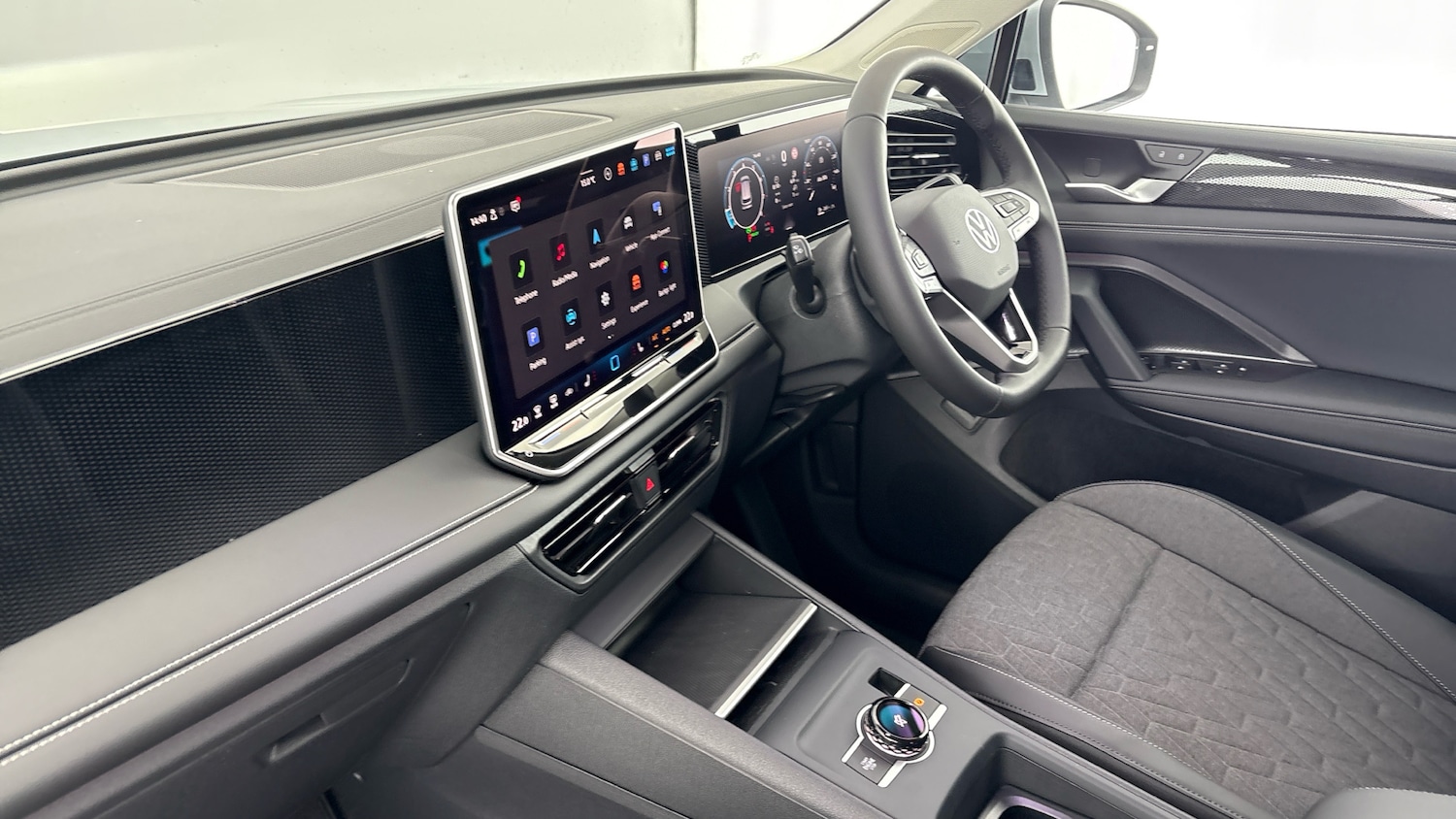 Used Volkswagen Tiguan 2026 for sale - 78210383: Photo 2