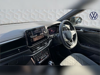 Used Volkswagen T-Roc 2026 for sale - 79179914: Photo