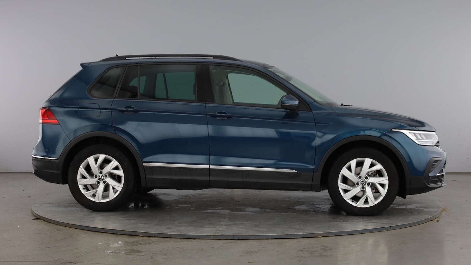 Used Volkswagen Tiguan 2022 for sale - 77640839: Photo 4