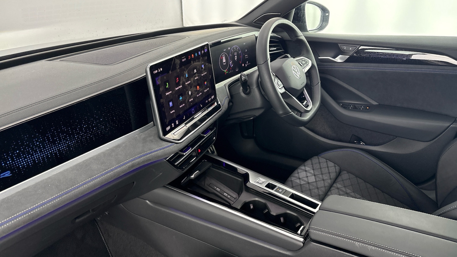 Used Volkswagen Passat 2025 for sale - 77602429: Photo 2