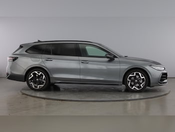 Used Volkswagen Passat 2025 for sale - 77602429: Photo