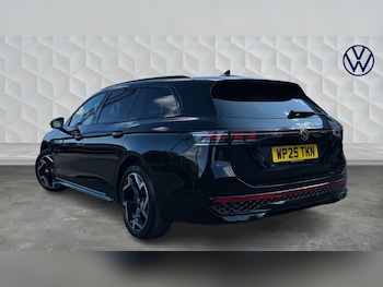 Used Volkswagen Passat 2025 for sale - 77602209: Photo