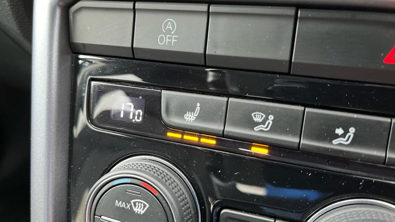 Used Volkswagen T-Roc 2022 for sale - 76298977: Photo 23
