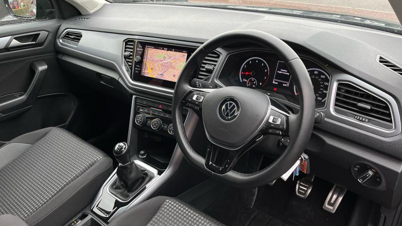 Used Volkswagen T-Roc 2022 for sale - 76298977: Photo 6