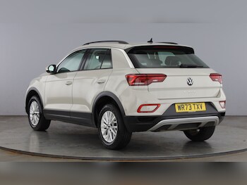 Used Volkswagen T-Roc 2023 for sale - 79357172: Photo