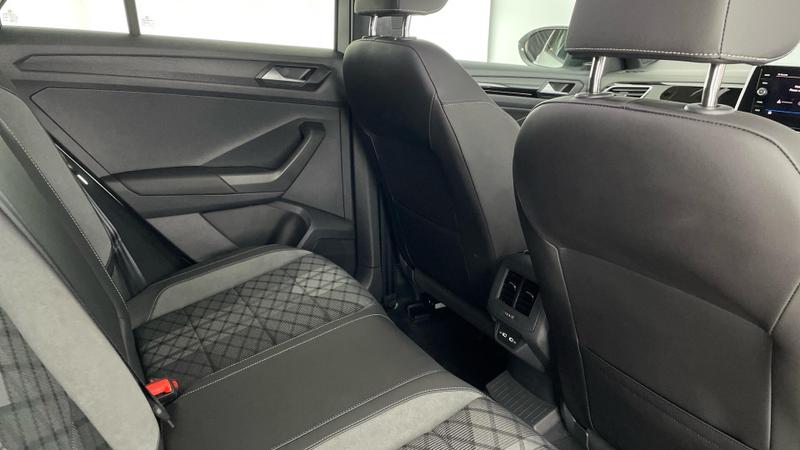 Used Volkswagen T-Roc 2023 for sale - 77116811: Photo 26