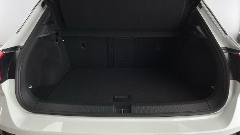 Used Volkswagen T-Roc 2023 for sale - 77116811: Photo 28
