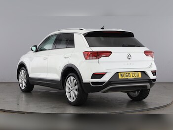 Used Volkswagen T-Roc 2018 for sale - 77735983: Photo