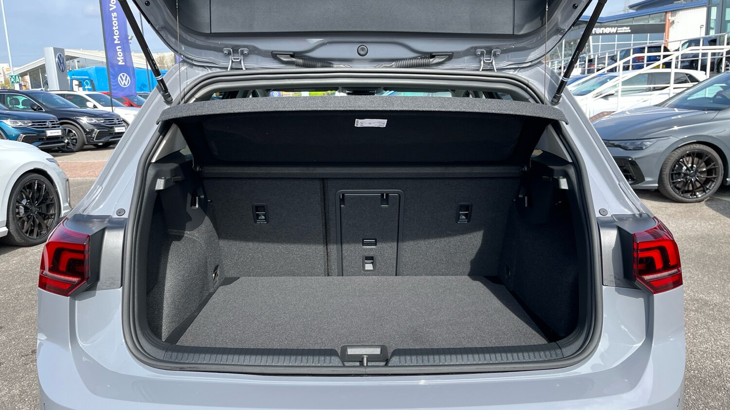 Used Volkswagen Golf 2025 for sale - 77984189: Photo 11