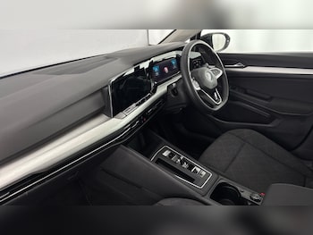 Used Volkswagen Golf 2021 for sale - 77701439: Photo