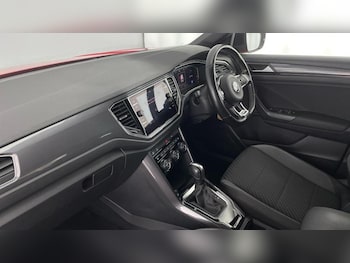Used Volkswagen T-Roc 2020 for sale - 75761047: Photo