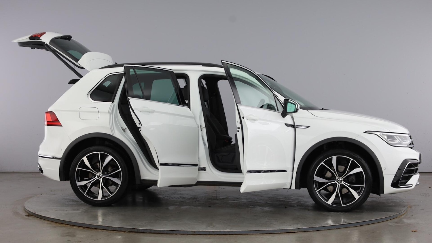 Used Volkswagen Tiguan 2023 for sale - 77896388: Photo 10