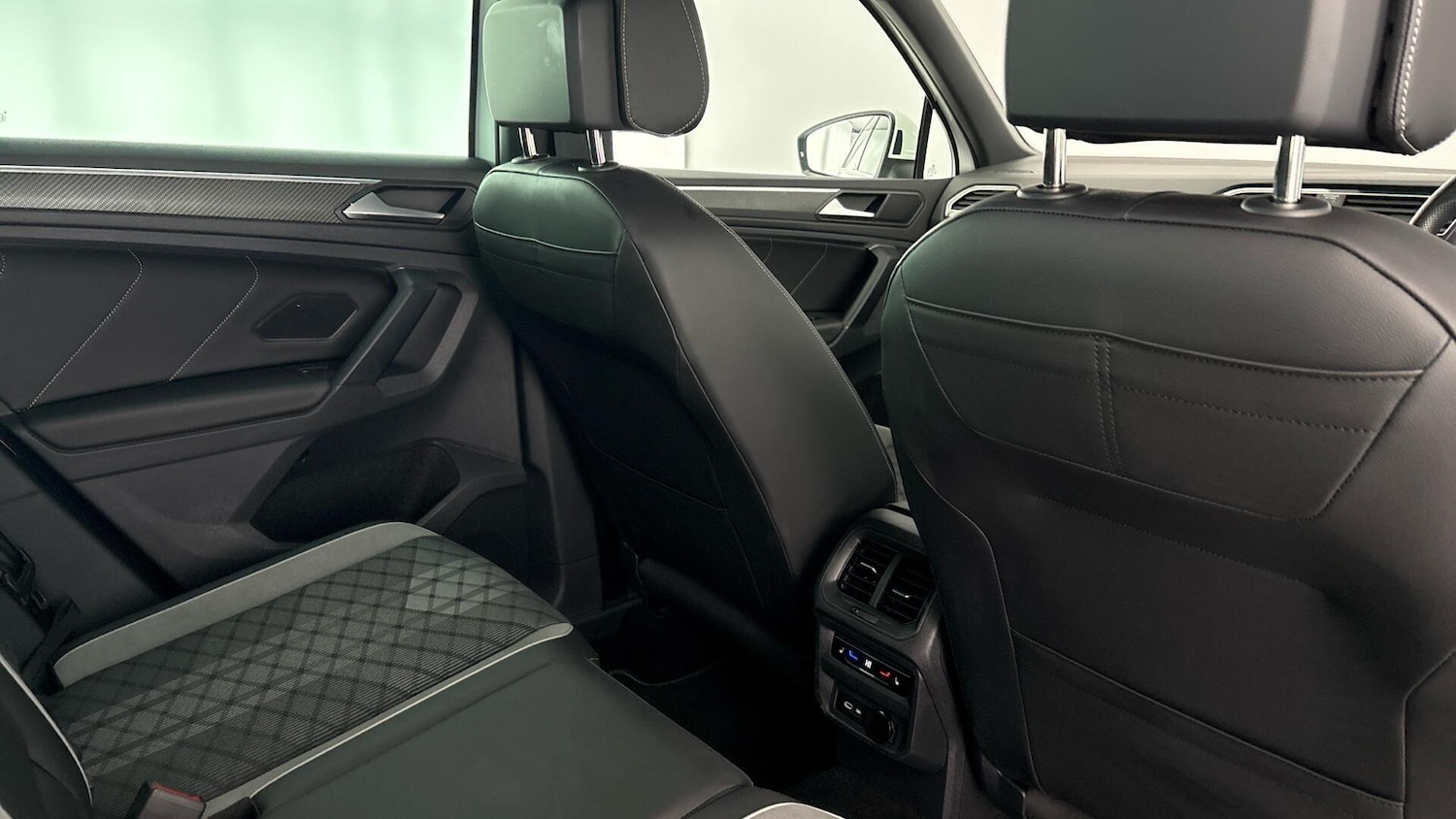 Used Volkswagen Tiguan 2023 for sale - 77896388: Photo 29