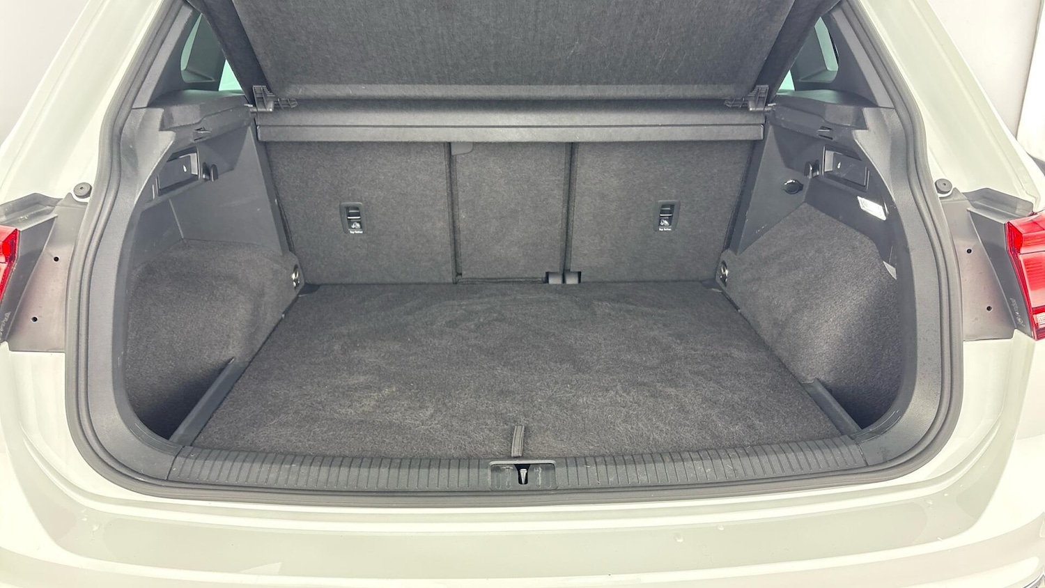 Used Volkswagen Tiguan 2023 for sale - 77896388: Photo 31