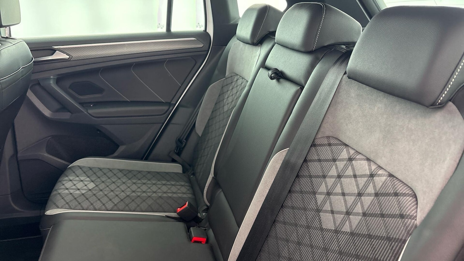 Used Volkswagen Tiguan 2023 for sale - 77896388: Photo 35