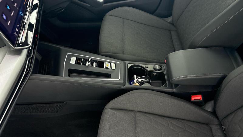 Used Volkswagen Golf 2025 for sale - 76960894: Photo 31