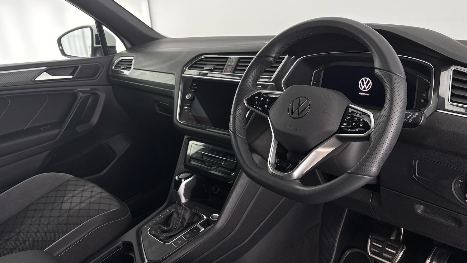 Used Volkswagen Tiguan Allspace 2025 for sale - 77515555: Photo 6