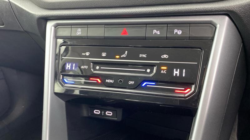 Used Volkswagen T-Roc 2025 for sale - 76706086: Photo 14