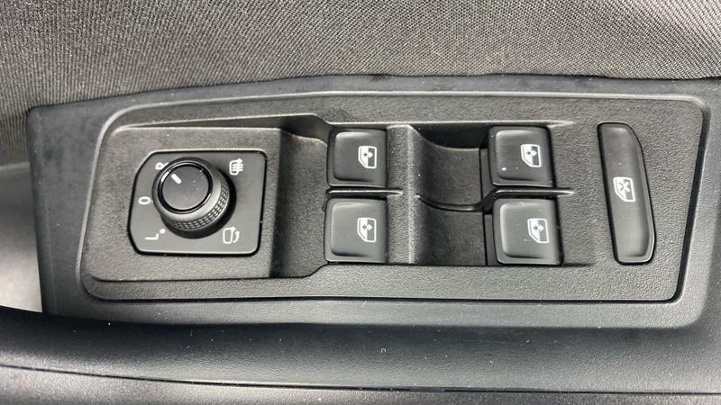 Used Volkswagen T-Roc 2025 for sale - 76706086: Photo 19