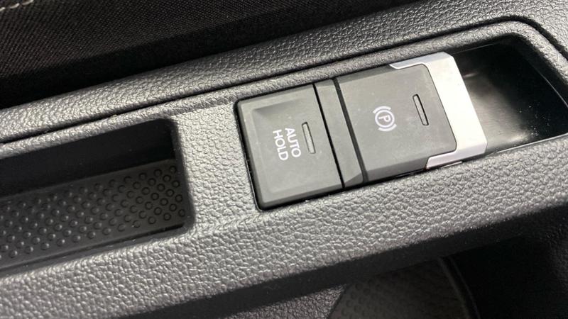 Used Volkswagen T-Roc 2025 for sale - 76706086: Photo 25