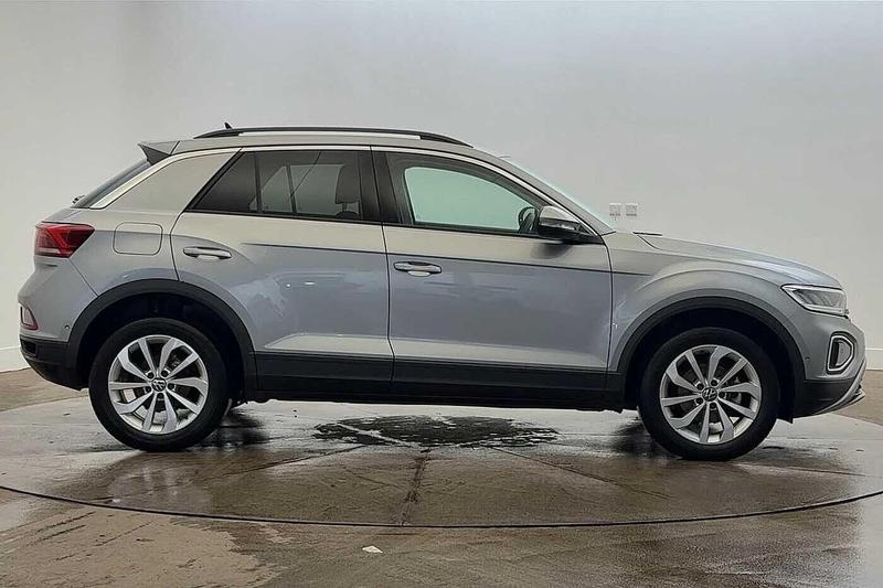 Used Volkswagen T-Roc 2025 for sale - 76706086: Photo 4