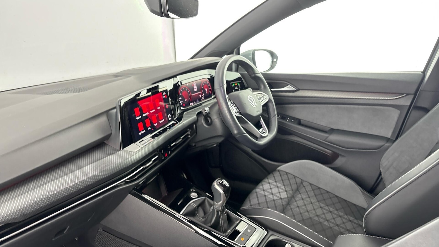 Used Volkswagen Golf 2024 for sale - 77602250: Photo 2