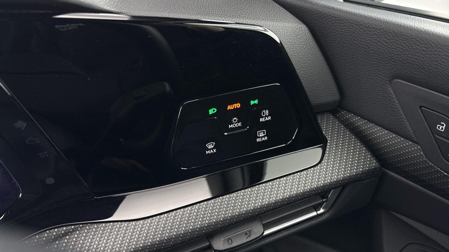 Used Volkswagen Golf 2024 for sale - 77760896: Photo 24