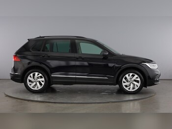 Used Volkswagen Tiguan 2022 for sale - 77701450: Photo