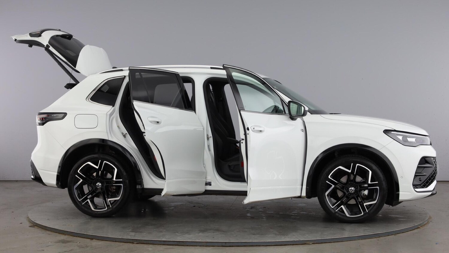 Used Volkswagen Tiguan 2025 for sale - 77760899: Photo 10