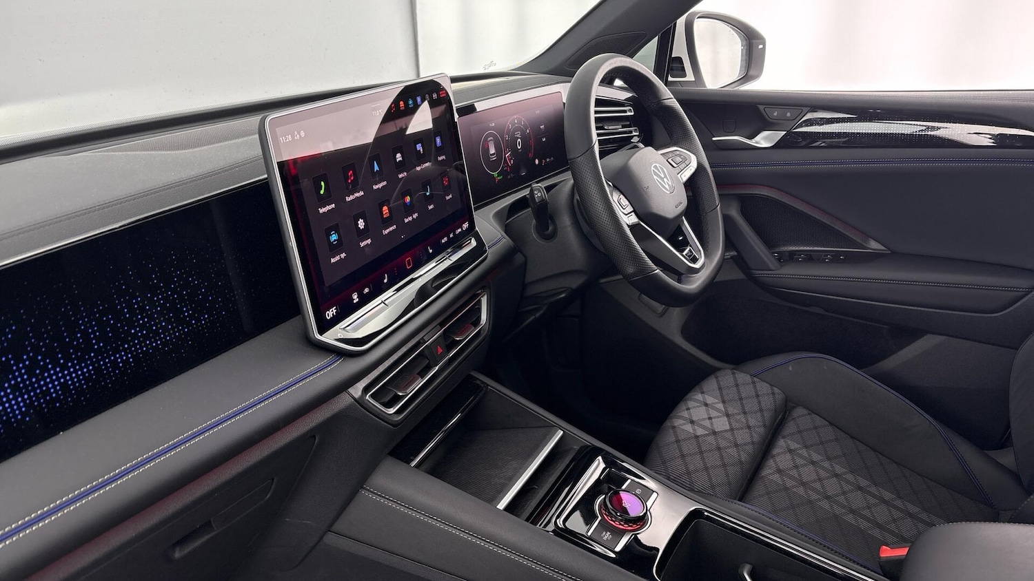 Used Volkswagen Tiguan 2025 for sale - 77760899: Photo 2