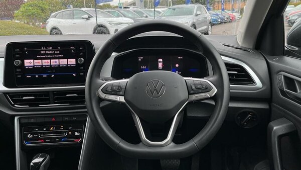 Used Volkswagen T-Roc 2025 for sale - 75403453: Photo 11