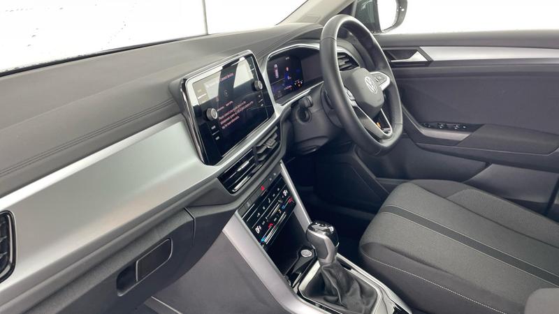 Used Volkswagen T-Roc 2025 for sale - 75403453: Photo 2