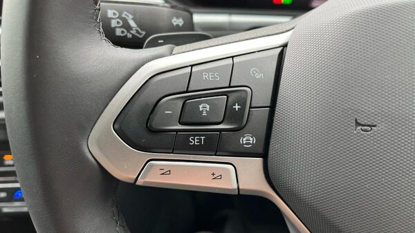 Used Volkswagen T-Roc 2025 for sale - 75403453: Photo 21