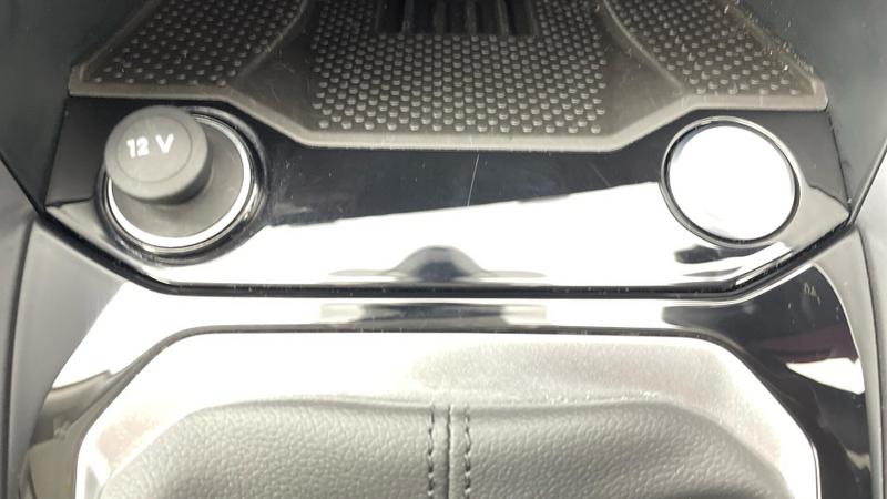 Used Volkswagen T-Roc 2025 for sale - 75403453: Photo 25