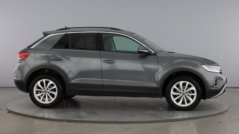 Used Volkswagen T-Roc 2025 for sale - 75403453: Photo 4